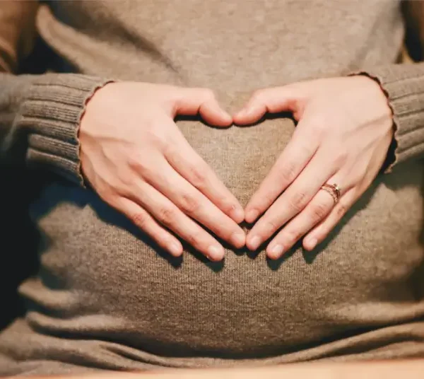 Best Maternity Dresses for Each Trimester 